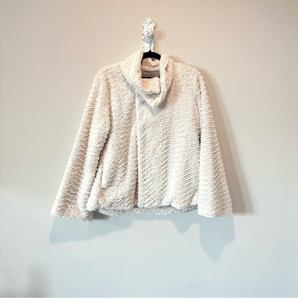 Patagonia Jackets & Blazers - Patagonia Pelage Fleece Jacket